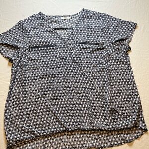 Maurice's Black and White Dotted Wrap Blouse Short Sleeve Women’s XL‎